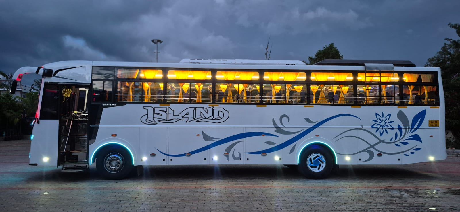 Benz 40 Seater Luxury Coach